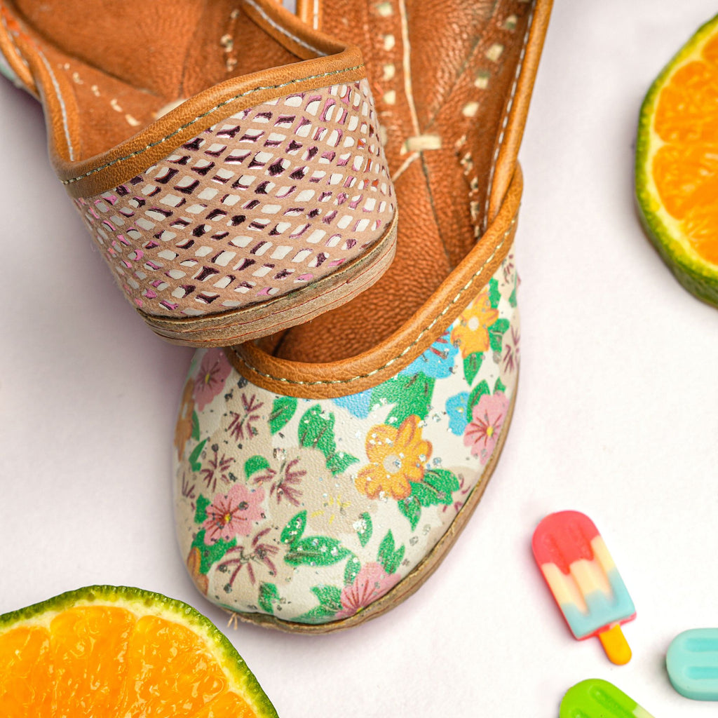 White Margarita Floral Print Juttis